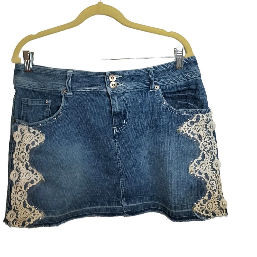 (SK 19) Jazzie Denim Crochet Lace Mini Skirt Size Large